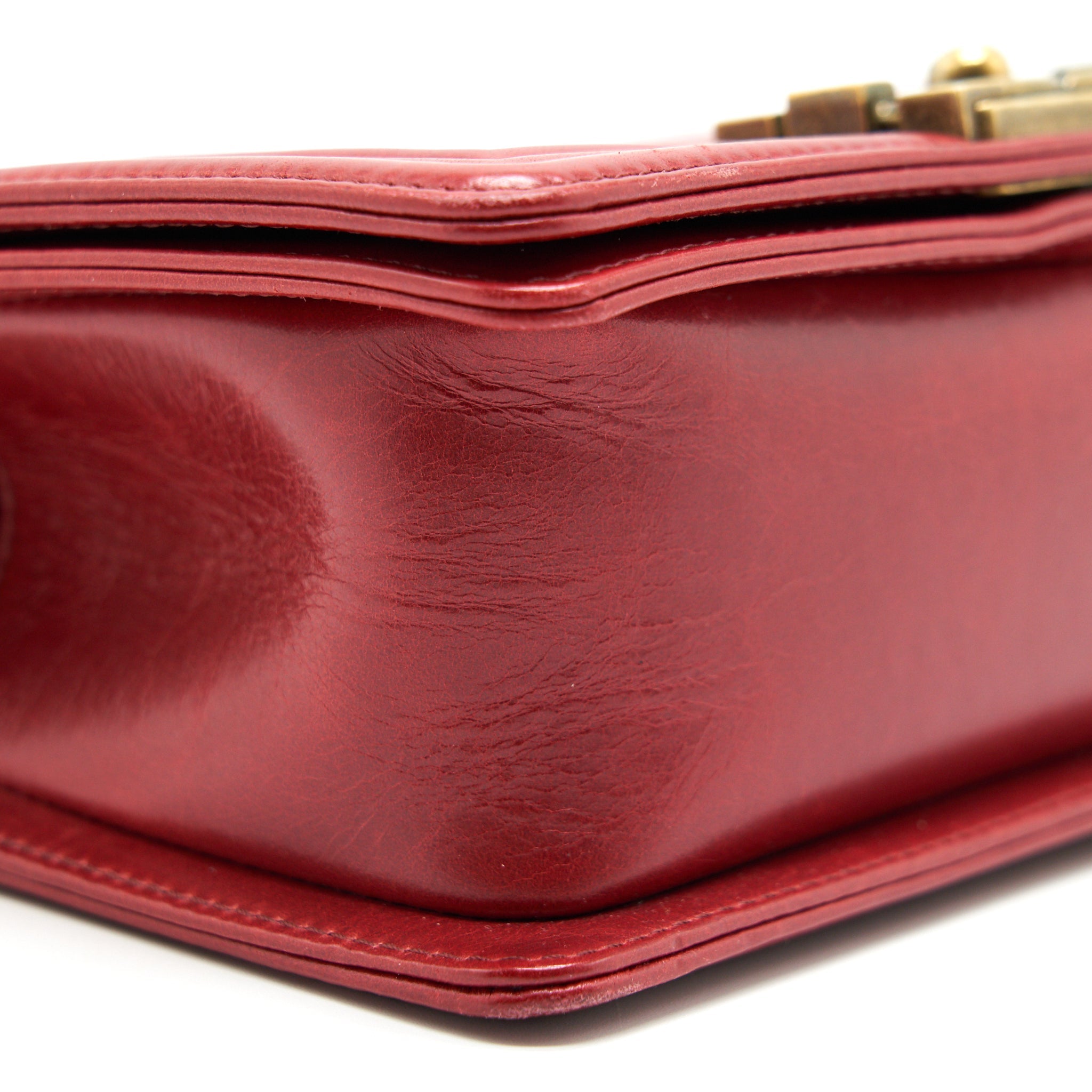CHANEL GLAZED CALFSKIN SMALL LE BOY BAG IN RED GHW