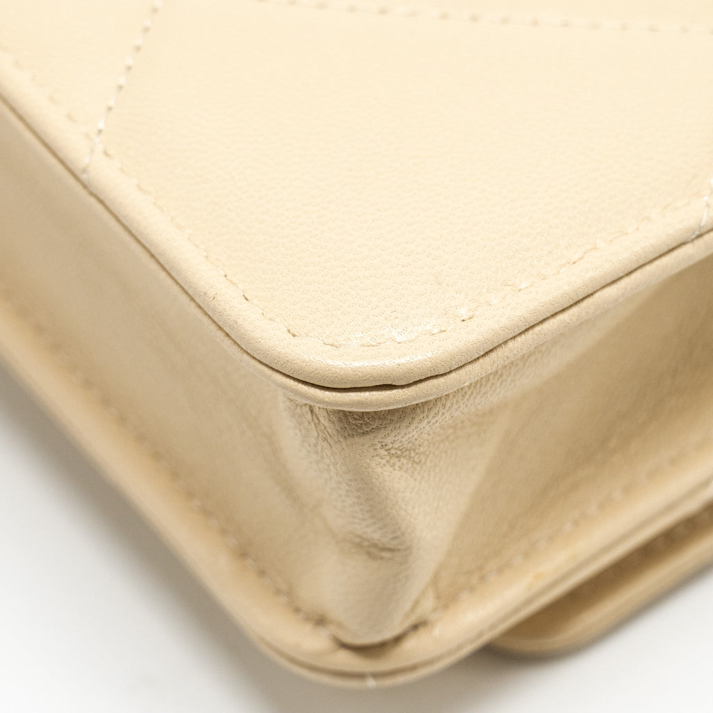 CHANEL 19 WALLET ON CHAIN LAMBSKIN LIGHT BEIGE MULTICOLOUR HARDWARE