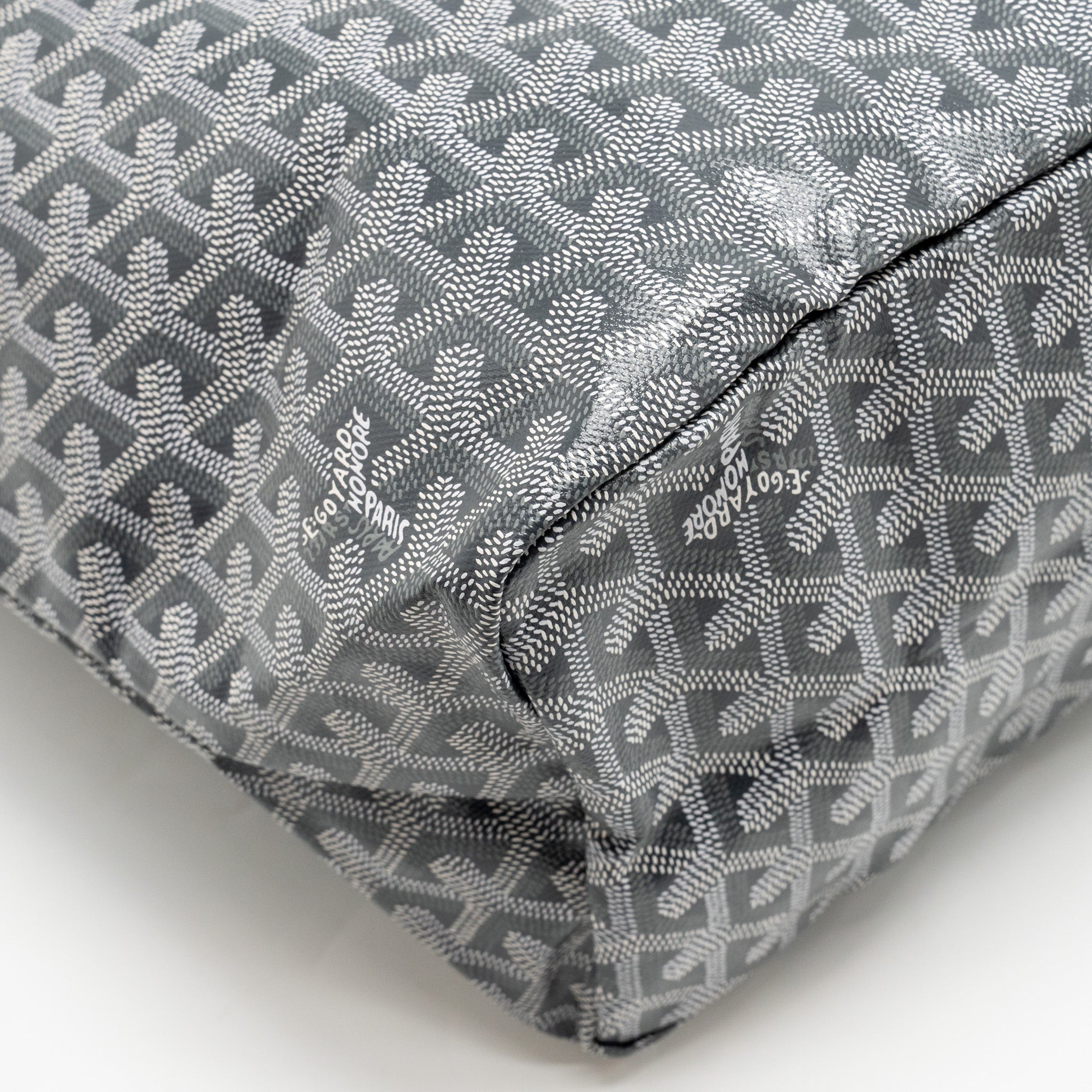 GOYARD SAINT LOUIS PM TOTE GOYARDINE CANVAS / CALFSKIN GREY