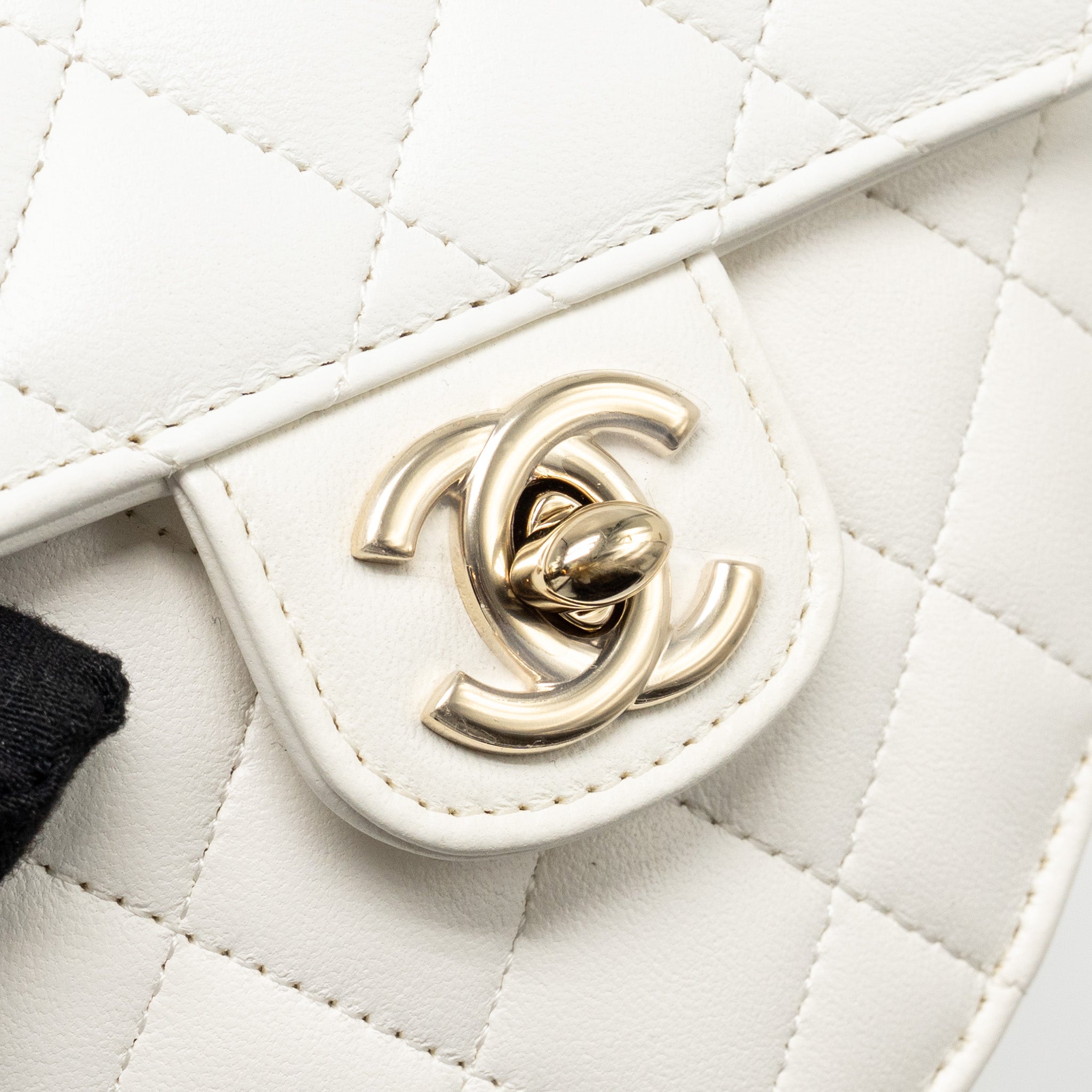 CHANEL SMALL HEART BAG LAMBSKIN WHITE LGHW