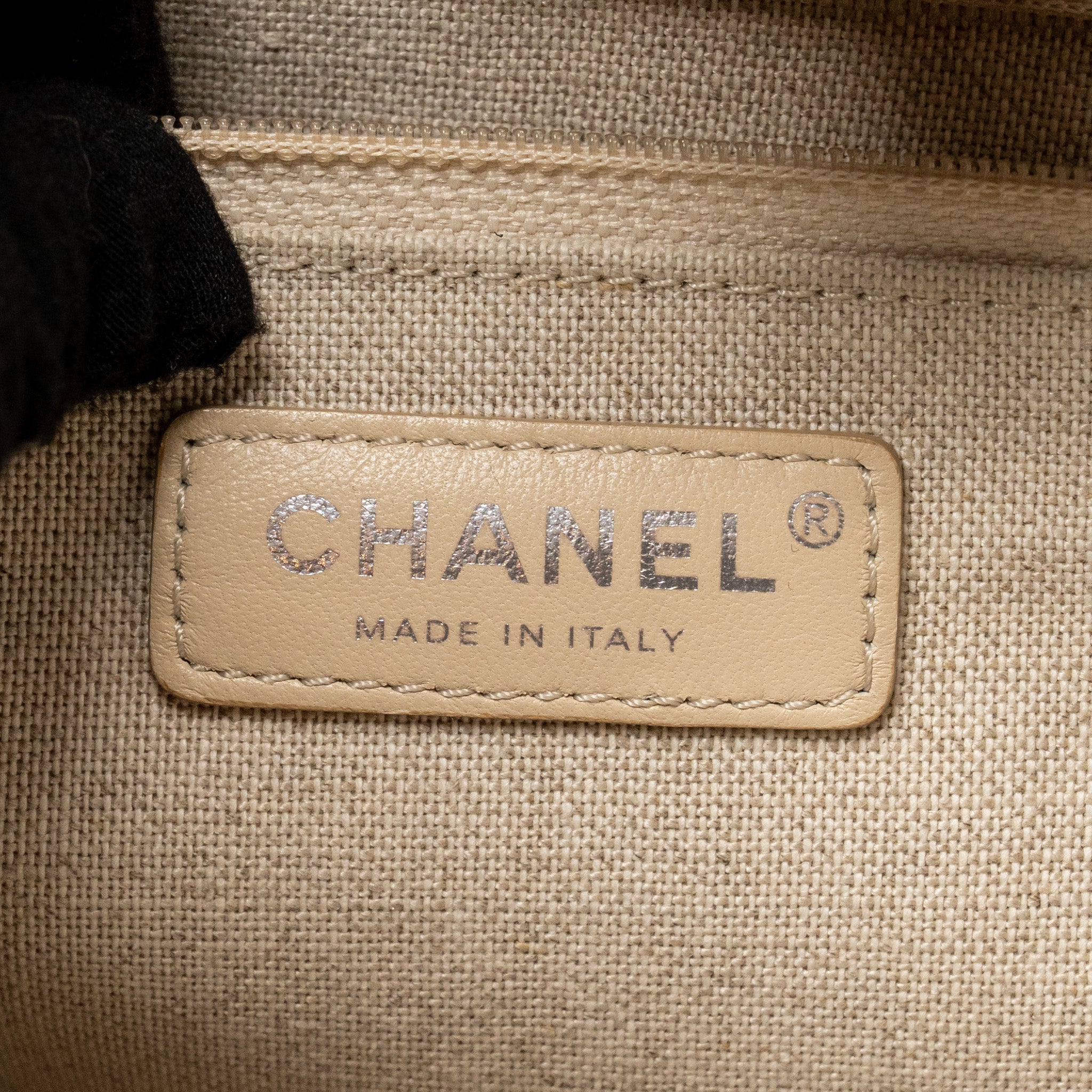 CHANEL ILIAD SHOPPING TOTE BAG PRINTED CANVAS/LEATHER MULTICOLOURED SHW