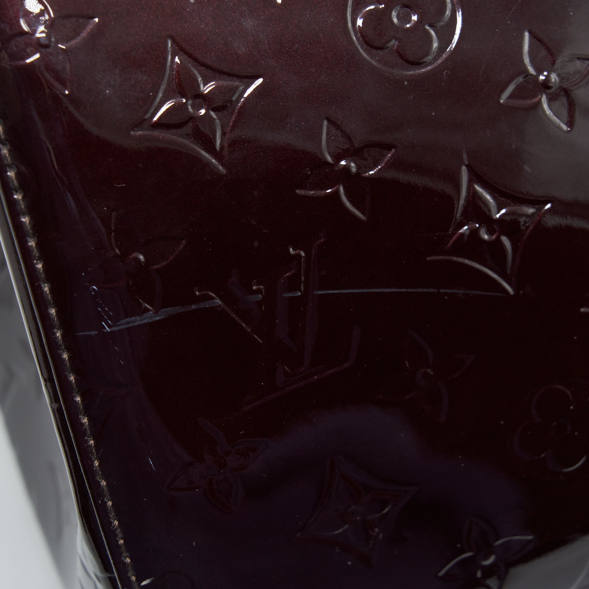 LOUIS VUITTON AMARANTE MONOGRAM VERNIS BREA MM BAG GHW