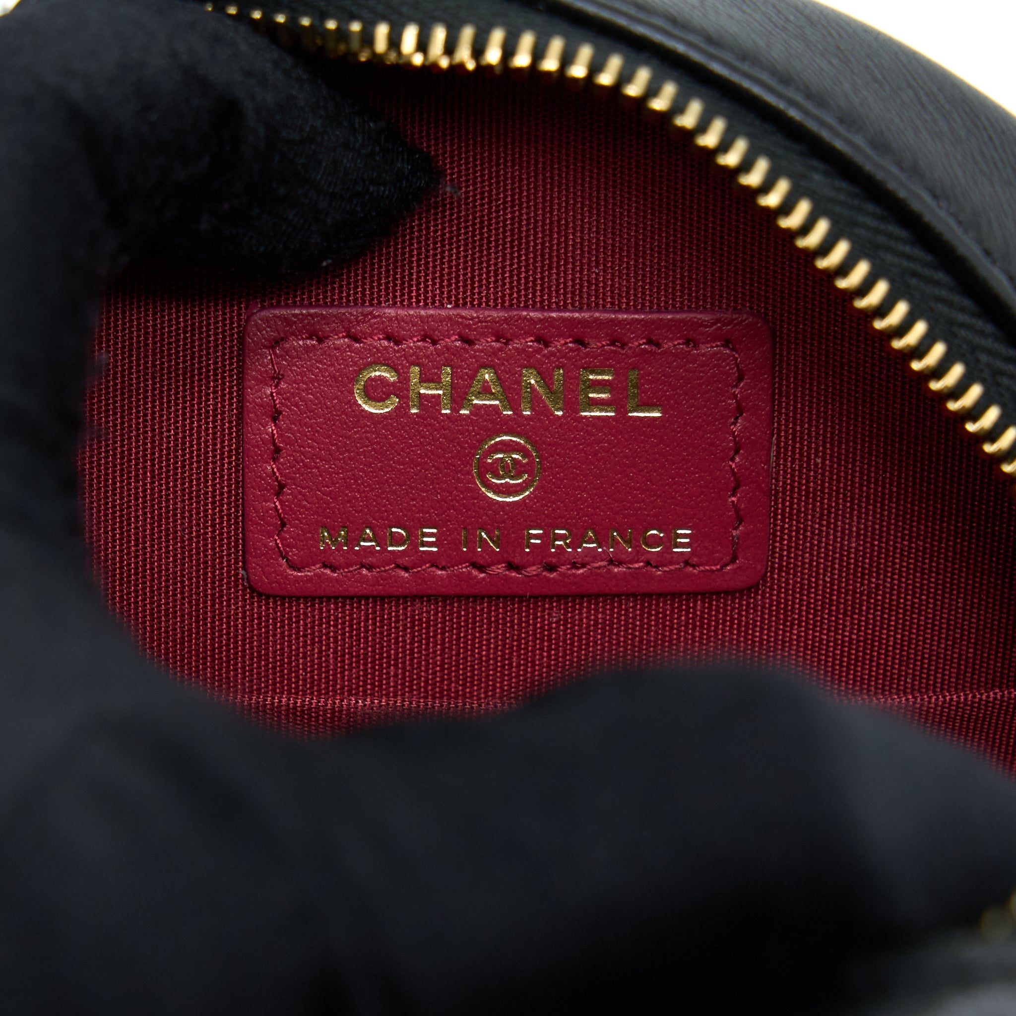 CHANEL 19 ROUND CLUTCH WITH CHAIN LAMBSKIN GOLD/SILVER HARDWARE