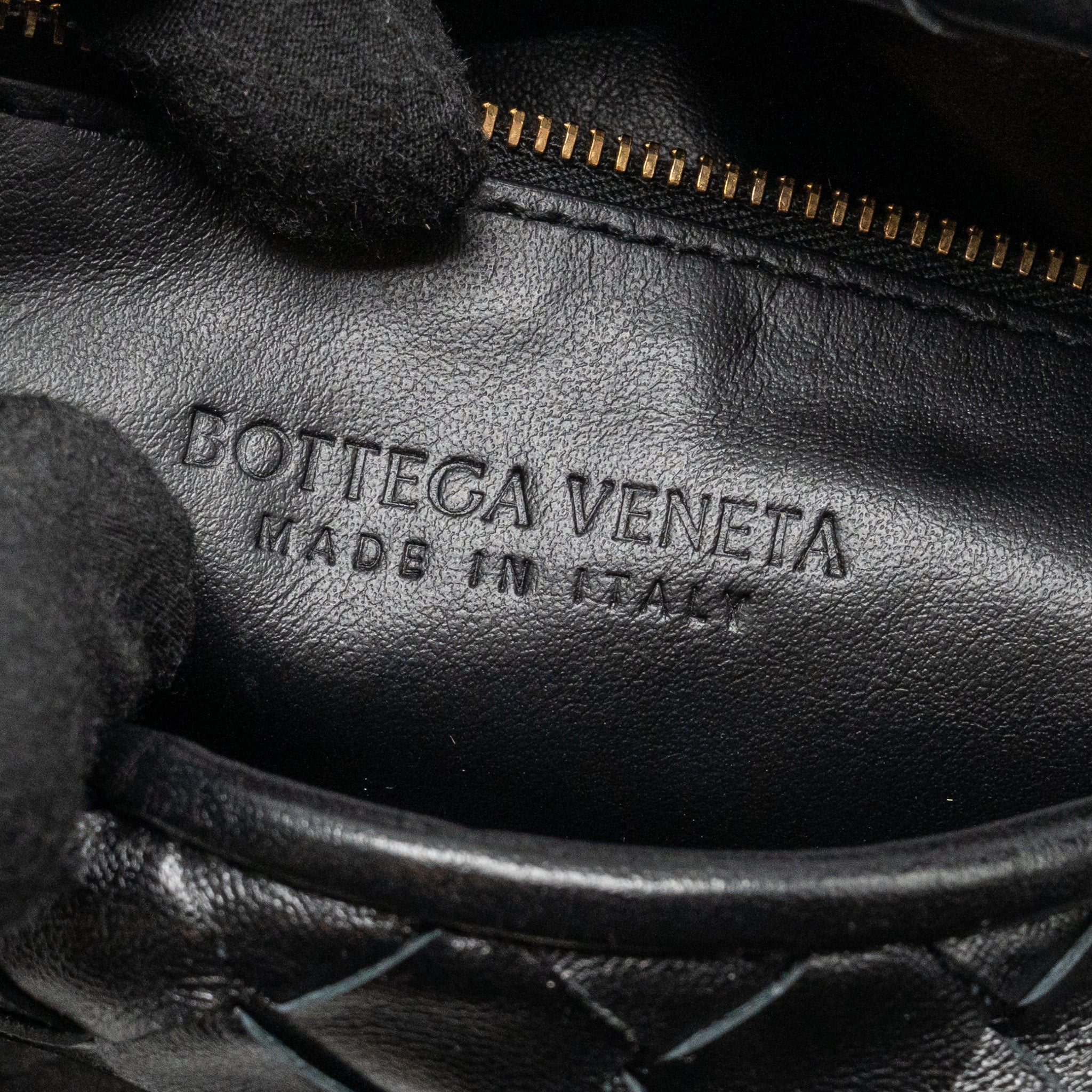 BOTTEGA VENETA HOP BAG CALFSKIN BLACK GHW