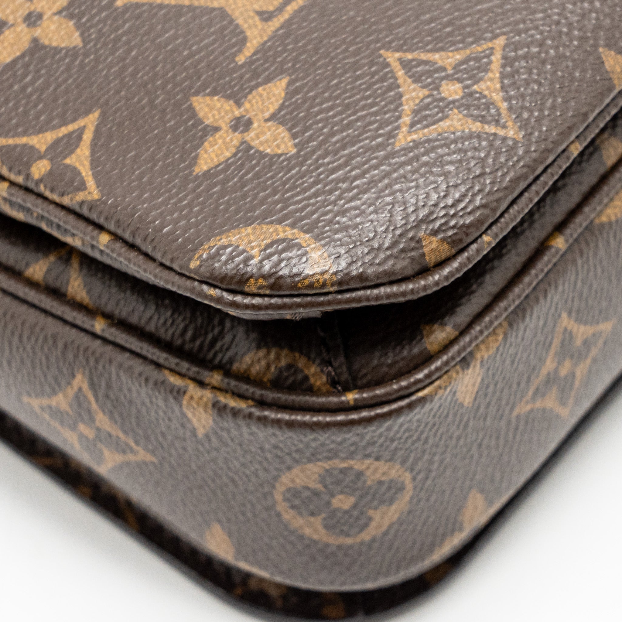 LOUIS VUITTON POCHETTE MÉTIS MONOGRAM CANVAS GHW
