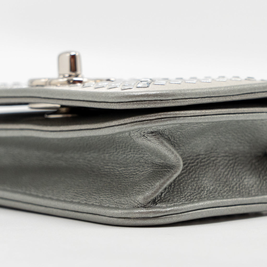 CHANEL 22A MINI STUDDED CHAIN BELT BAG WITH CRYSTAL METALLIC LAMBSKIN SILVER SHW (MICROCHIP)