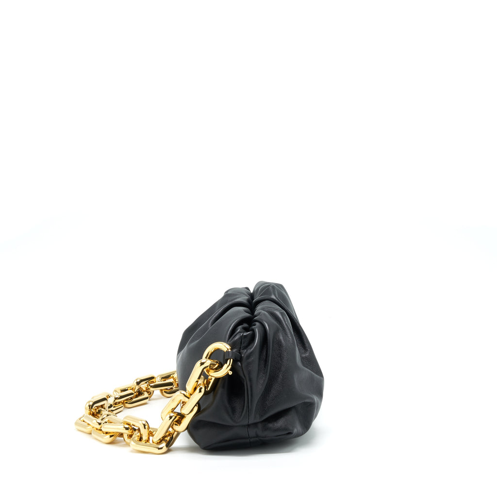 BOTTEGA VENETA CHAIN POUCH CALFSKIN BLACK GHW