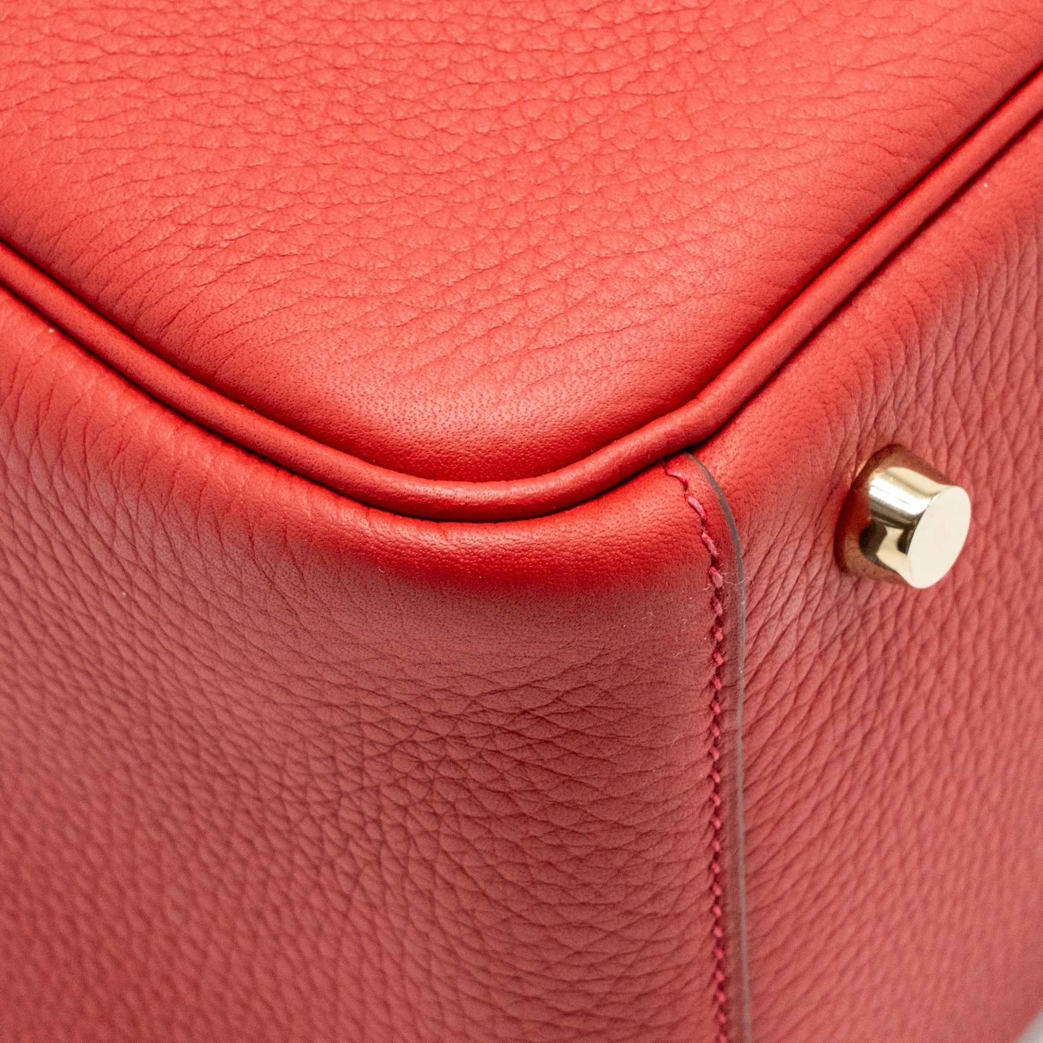 HERMES LINDY 26 CLEMENCE ROUGE CASAQUE GHW