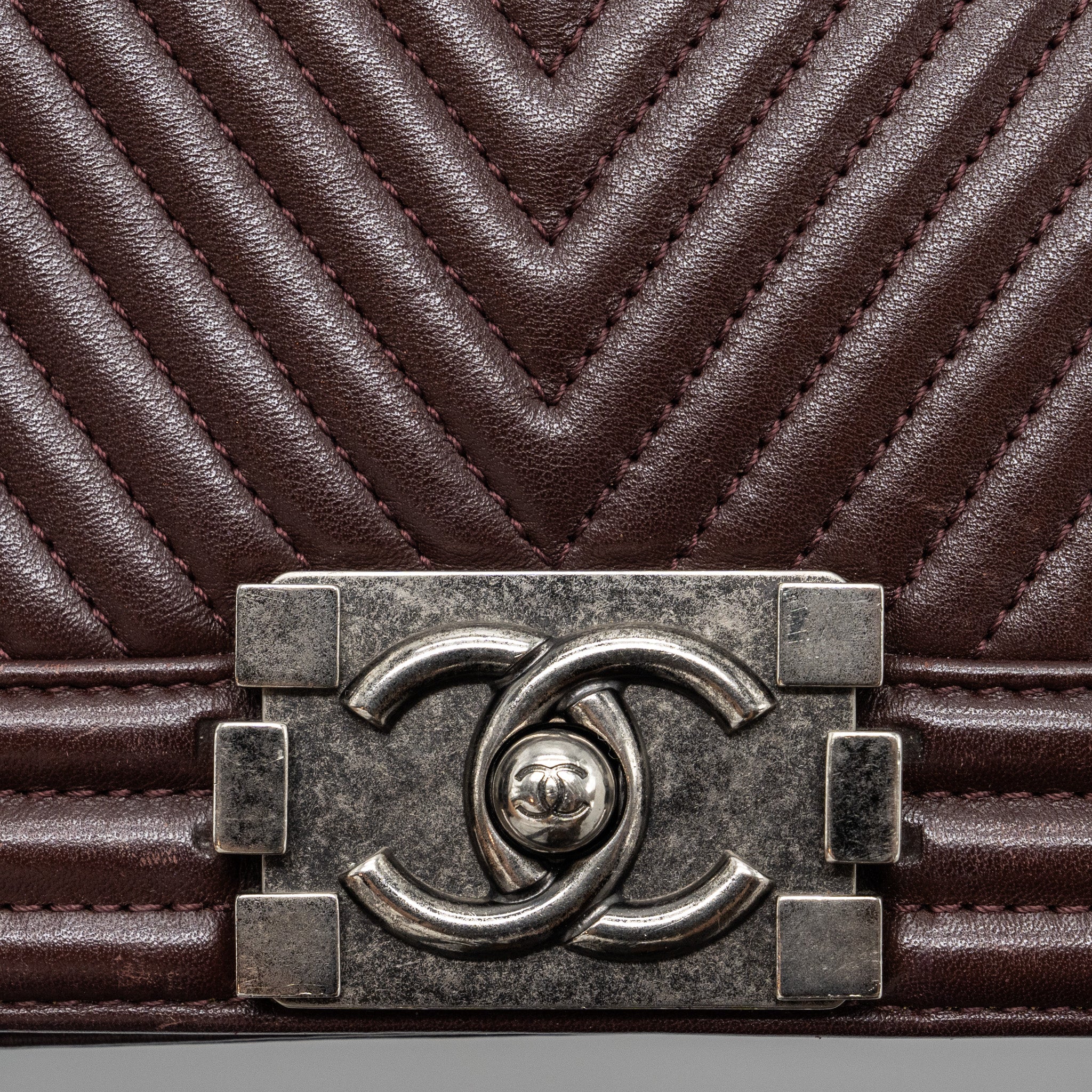CHANEL CHEVRON SMALL BOY BAG LAMBSKIN BURGUNDY RUTHENIUM HARDWARE