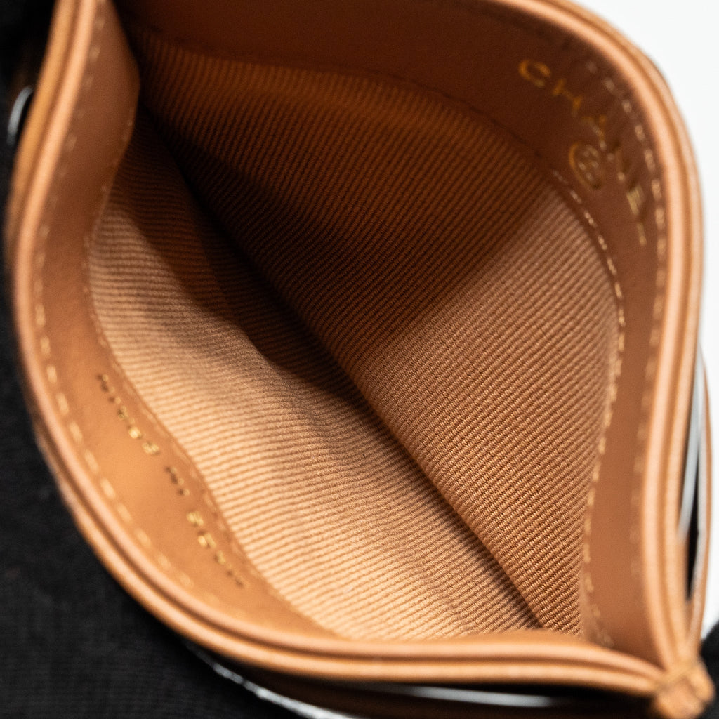 CHANEL 19 CARD HOLDER LAMBSKIN CARAMEL GHW (MICROCHIP)
