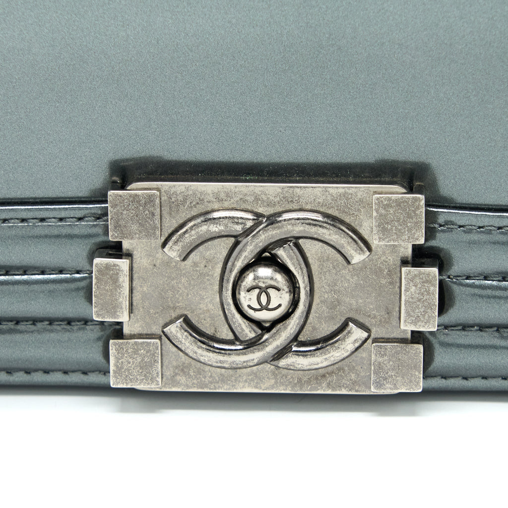 CHANEL MEDIUM BOY BAG PATENT GREY RUTHENIUM SHW