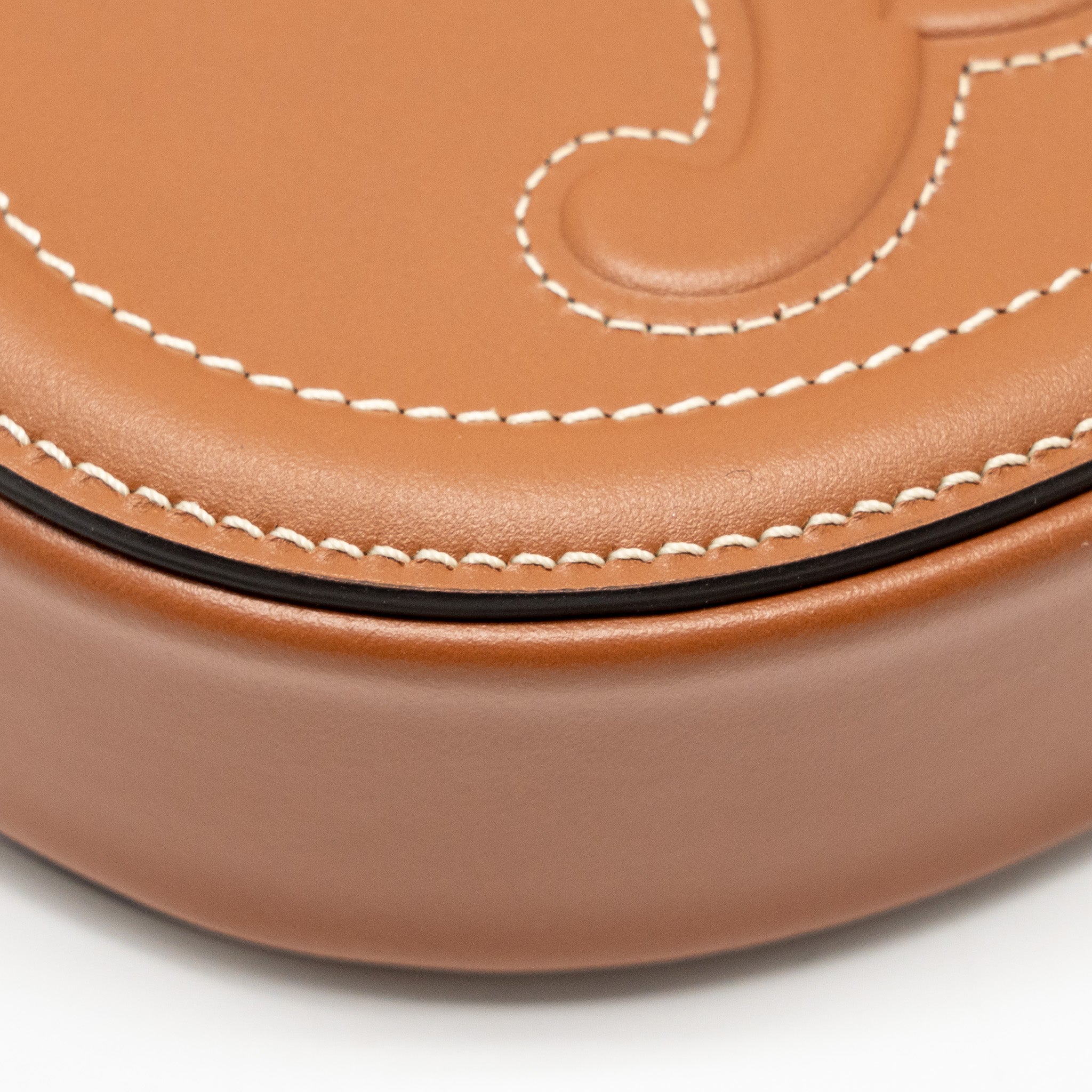 CELINE CROSSBODY OVAL PURSE CUIRASS TRIOMPHE SMOOTH CALFSKIN TAN GHW