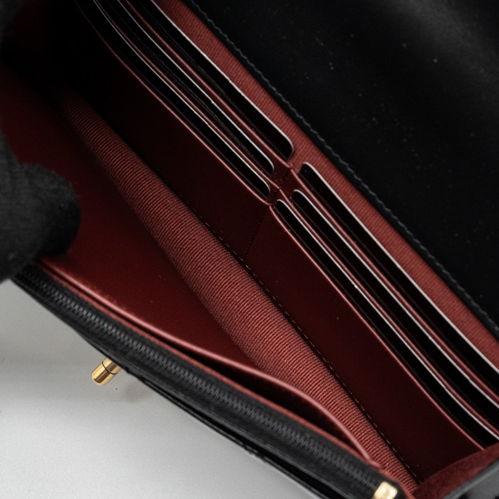 CHANEL 24C GOLD CRUSH WALLET ON CHAIN CALFSKIN BLACK GHW (MICROCHIP)