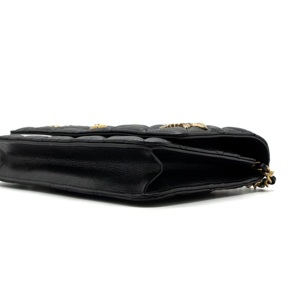 CHANEL 2.55 REISSUE LUCKY CHARMS WALLET ON CHAIN AGED CALFSKIN BLACK GHW