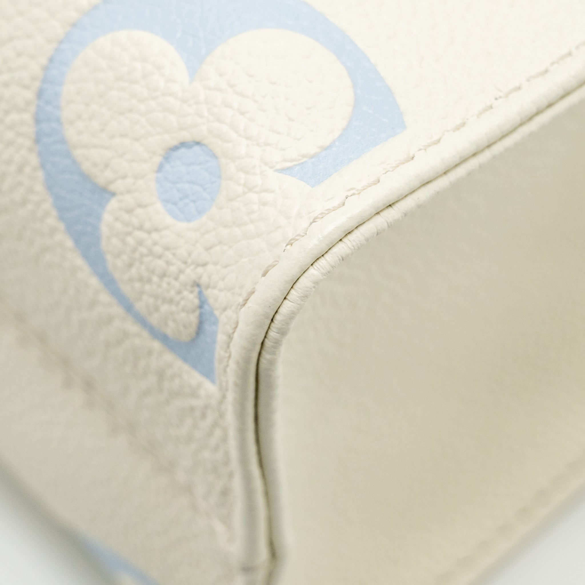 LOUIS VUITTON ONTHEGO PM BICOLOUR MONOGRAM EMPREINTE LATTE/CANDY BLUE GHW