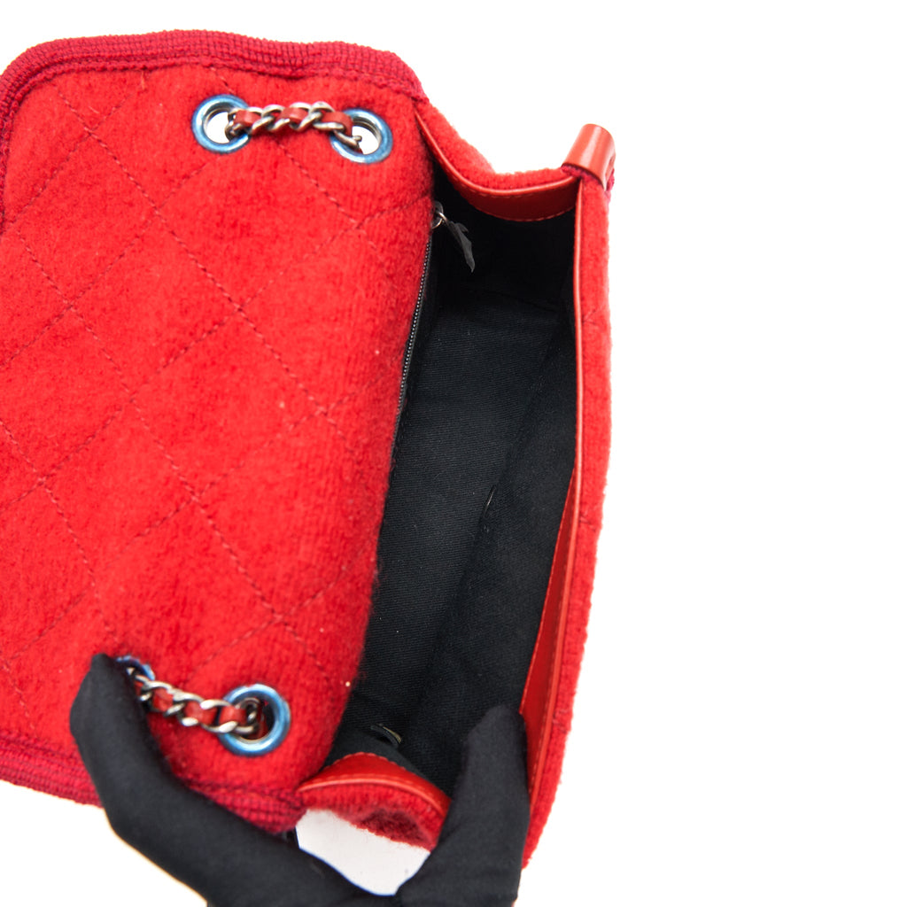 CHANEL FLAP BAG WOOL/FABRIC RED RUTHENIUM HARDWARE