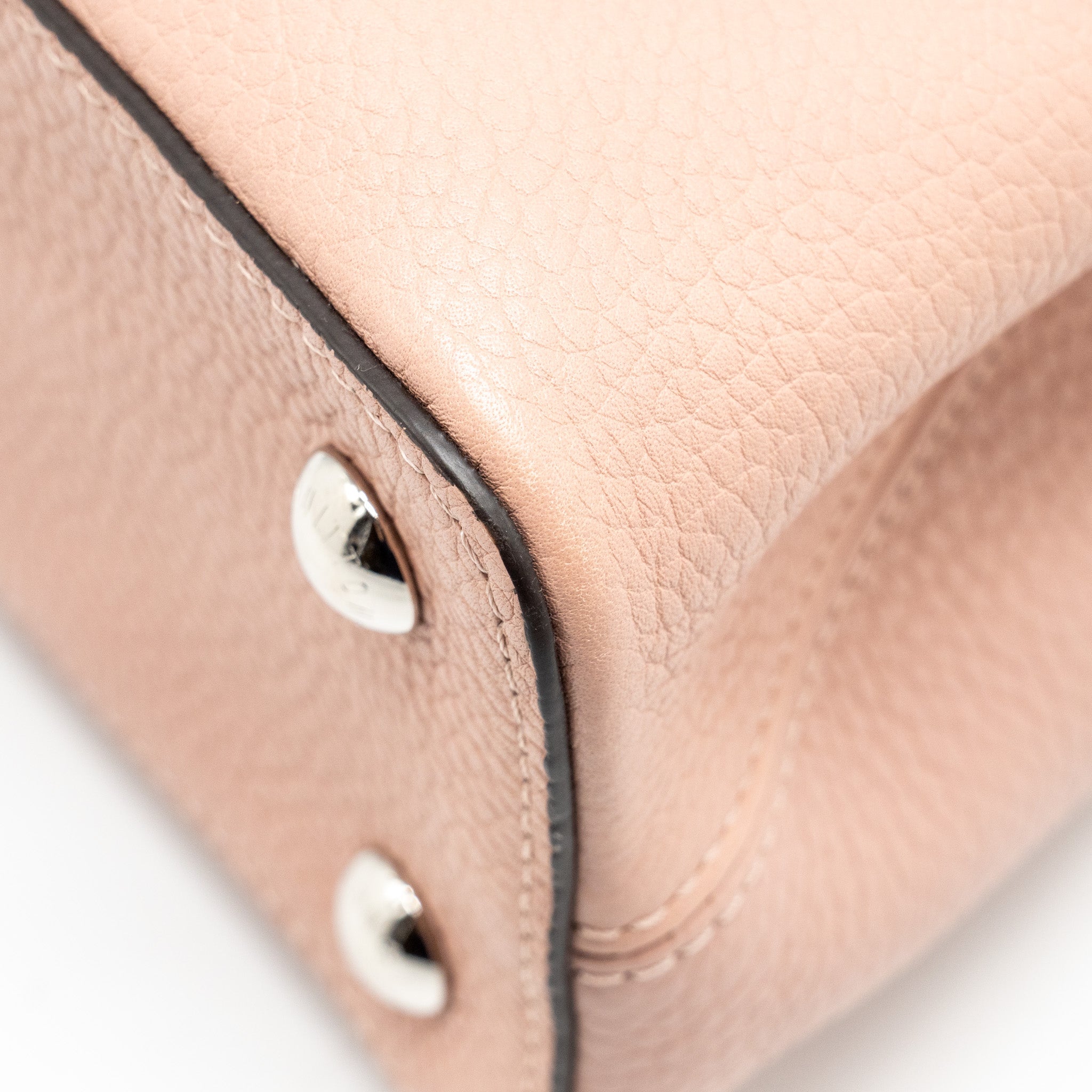 LOUIS VUITTON CAPUCINES MM TAURILLON PINK SHW