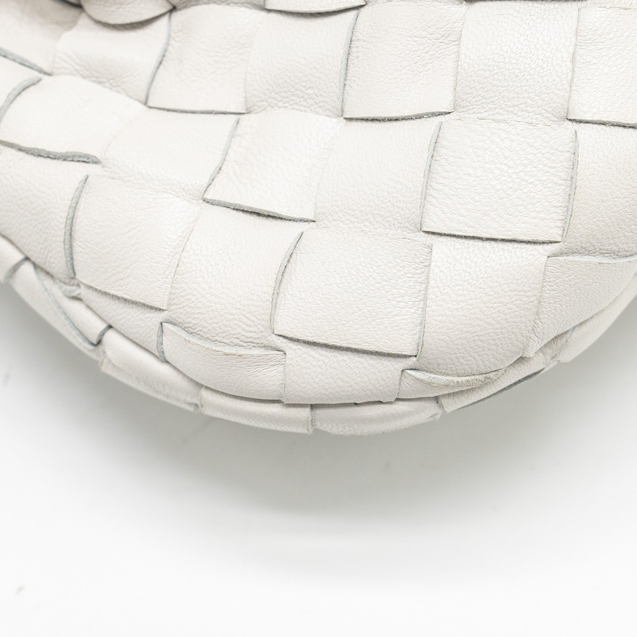 BOTTEGA VENETA MINI JODIE LAMBSKIN CHALK SHW
