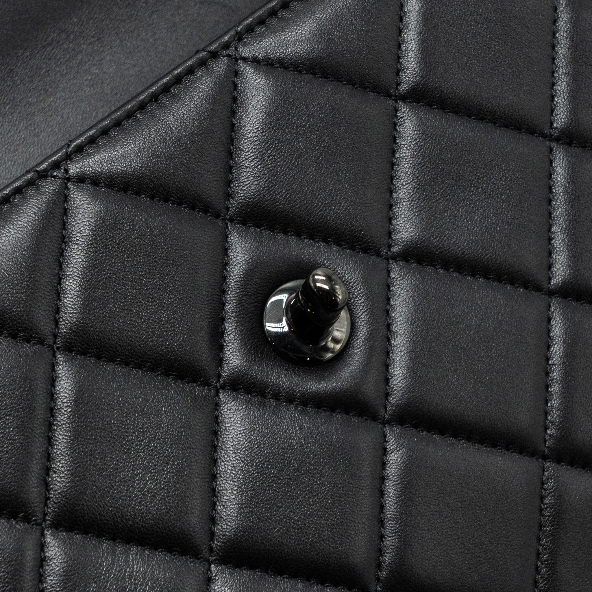 CHANEL SMALL TRENDY CC FLAP BAG LAMBSKIN SO BLACK(MICROCHIP)