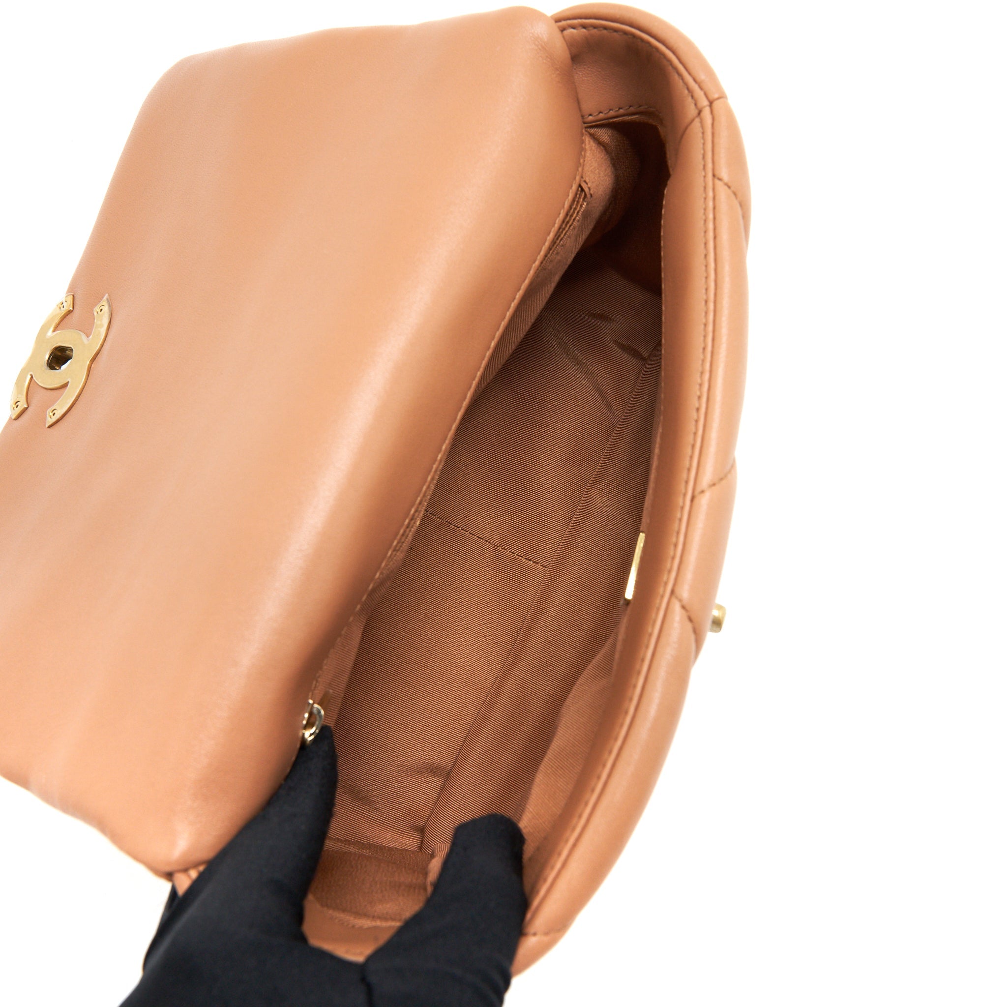 CHANEL 21K SMALL 19 FLAP BAG LAMBSKIN CARAMEL GHW(MICROCHIP)