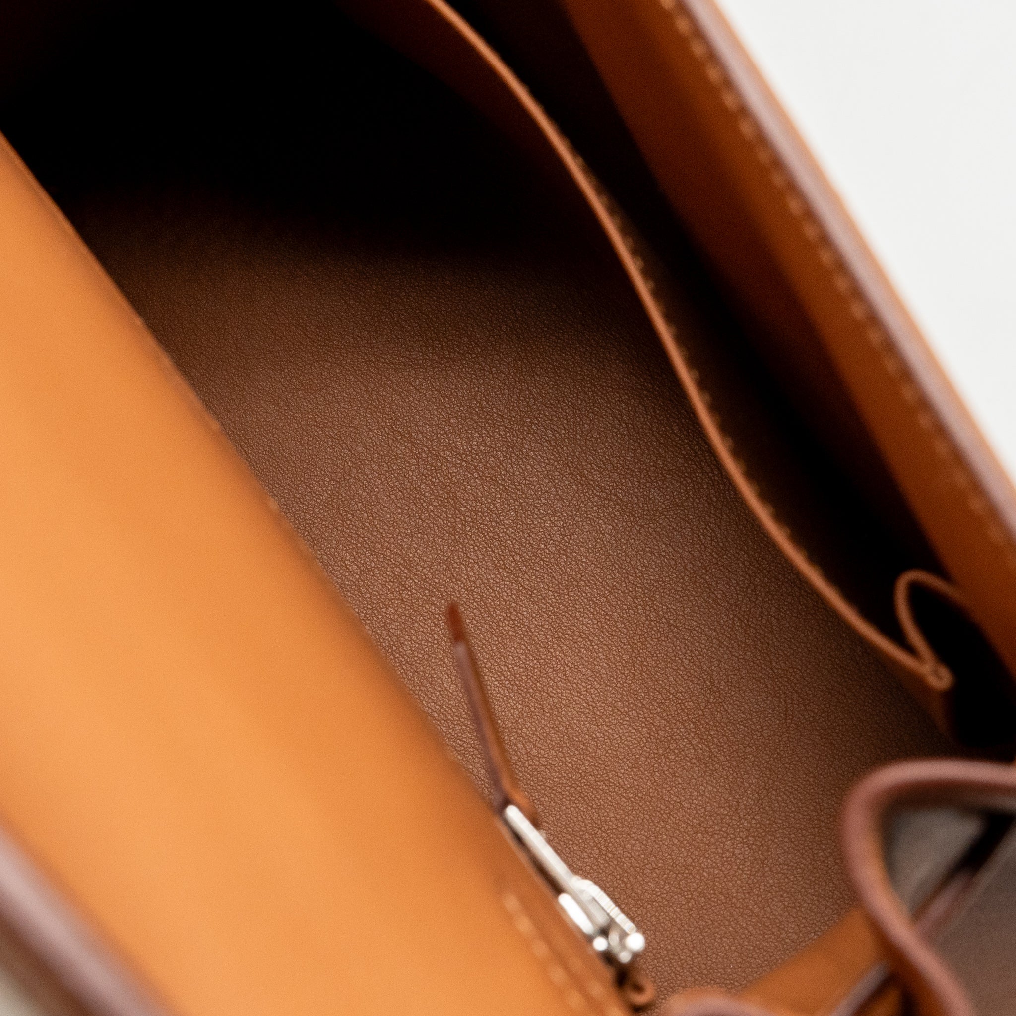 HERMES KELLY 25 TOILE H/SWIFT ECRU-BEIGE/GOLD SHW