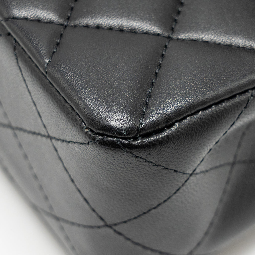 CHANEL SMALL CLASSIC DOUBLE FLAP BAG LAMBSKIN BLACK GHW(MICROCHIP)