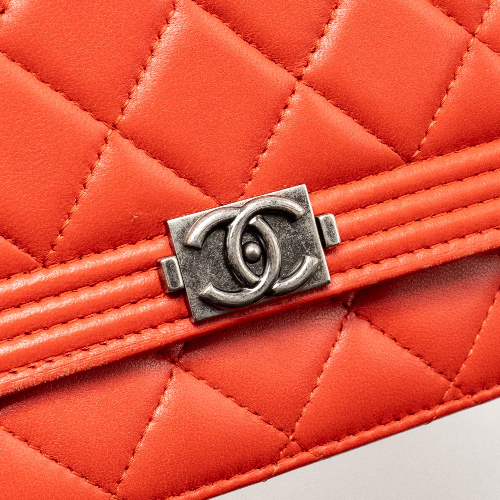 CHANEL BOY WALLET ON CHAIN LAMBSKIN RED RUTHENIUM SILVER HARDWARE