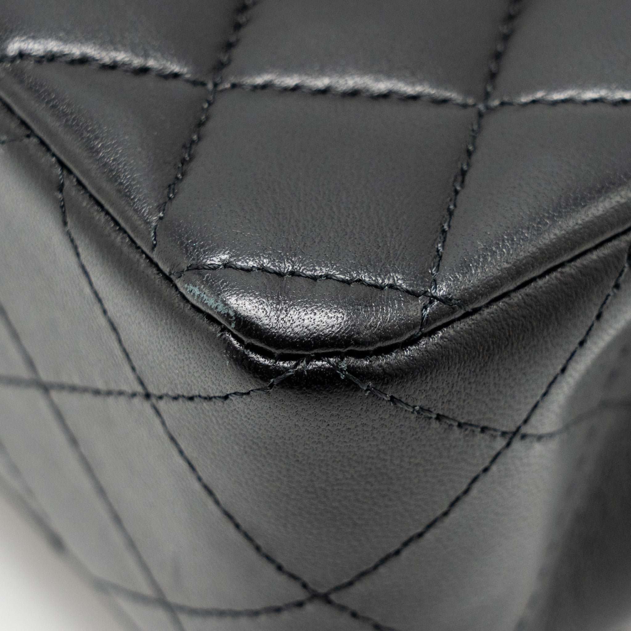 CHANEL SMALL CLASSIC DOUBLE FLAP BAG LAMBSKIN BLACK GHW(MICROCHIP)