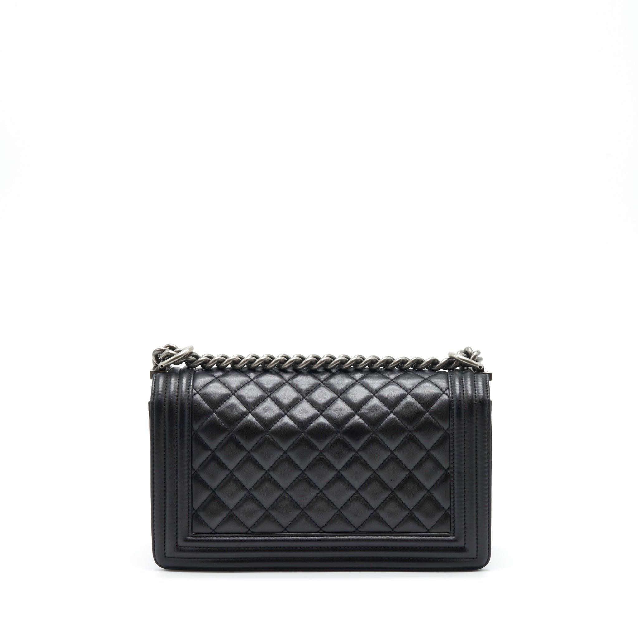 CHANEL MEDIUM BOY BAG CALFSKIN BLACK RUTHENIUM/BLACK HARDWARE