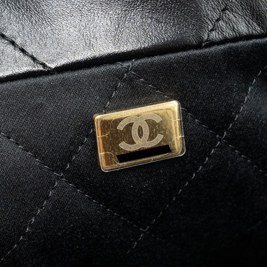 CHANEL SMALL 22 BAG CALFSKIN BLACK GHW