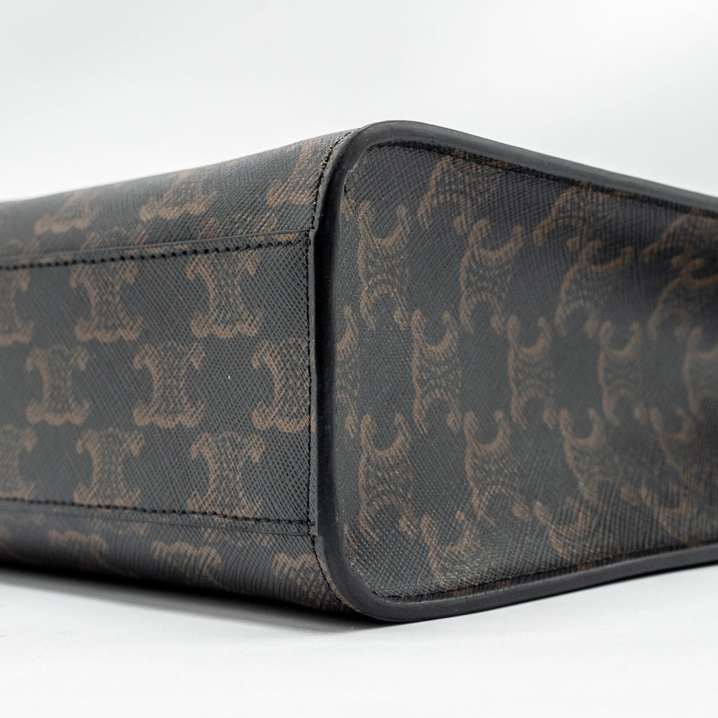 CELINE VERTICAL CABAS IN TRIOMPHE CANVAS BLACK / MULTICOLOUR GHW