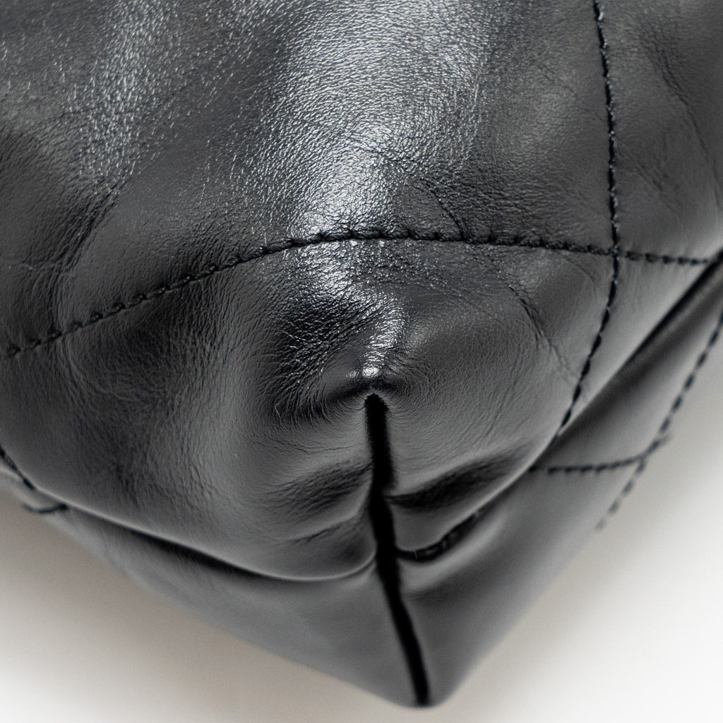 CHANEL MINI 22 BAG CALFSKIN BLACK GHW (MICROCHIP)