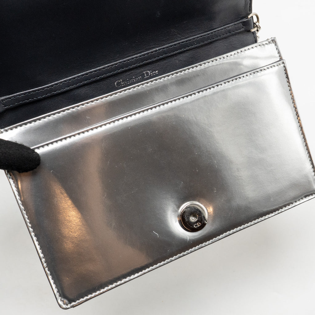 DIOR DIORAMA WALLET ON CHAIN CALFSKIN SILVER SHW