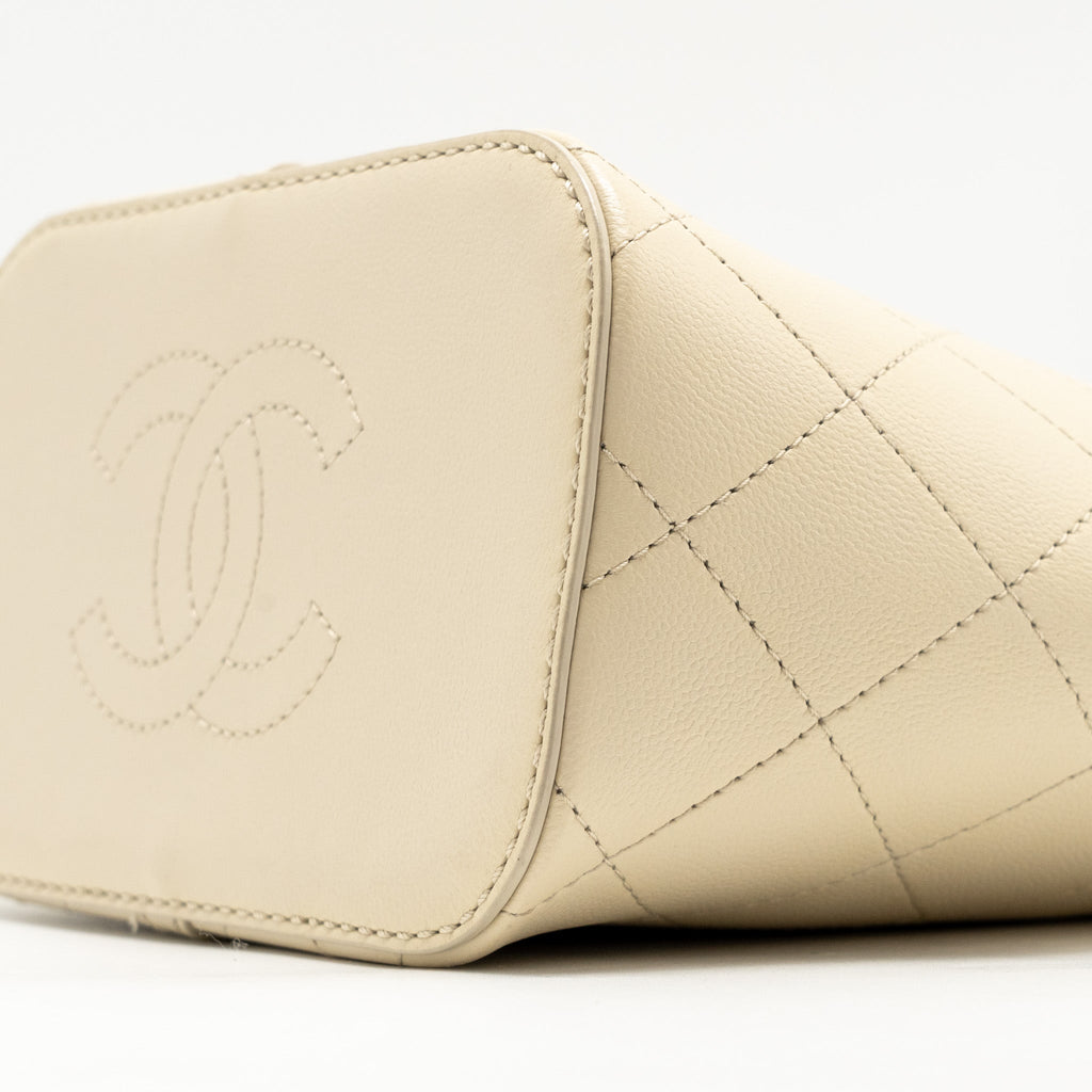 CHANEL BUCKET BAG LAMBSKIN CREAMY WHITE GHW