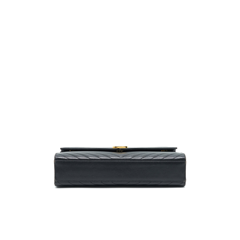 SAINT LAURENT / YSL LARGE ENVELOPE CHAIN FLAP BAG IN BLACK GRAIN DE POUDRE