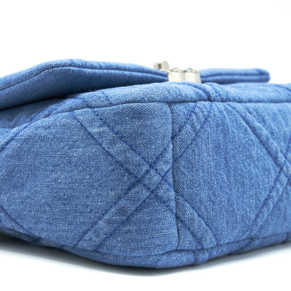 CHANEL 22P DENIM SMALL 19 BAG LIGHT BLUE GOLD/SLIVER HARDWARE