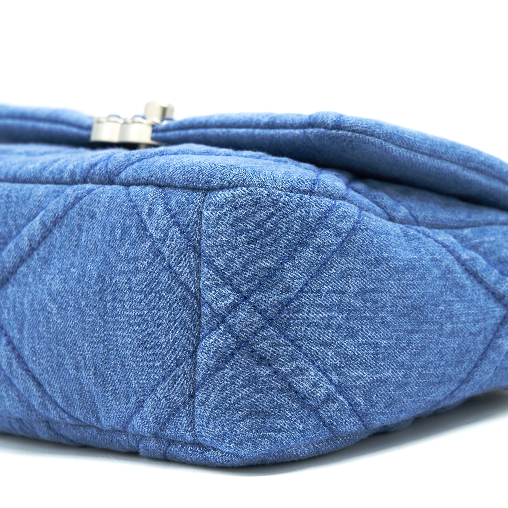 CHANEL 22P DENIM SMALL 19 BAG LIGHT BLUE GOLD/SLIVER HARDWARE