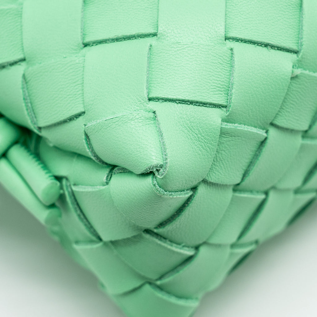 BOTTEGA VENETA MINI LOOP CAMERA BAG LAMBSKIN LIGHT GREEN SHW