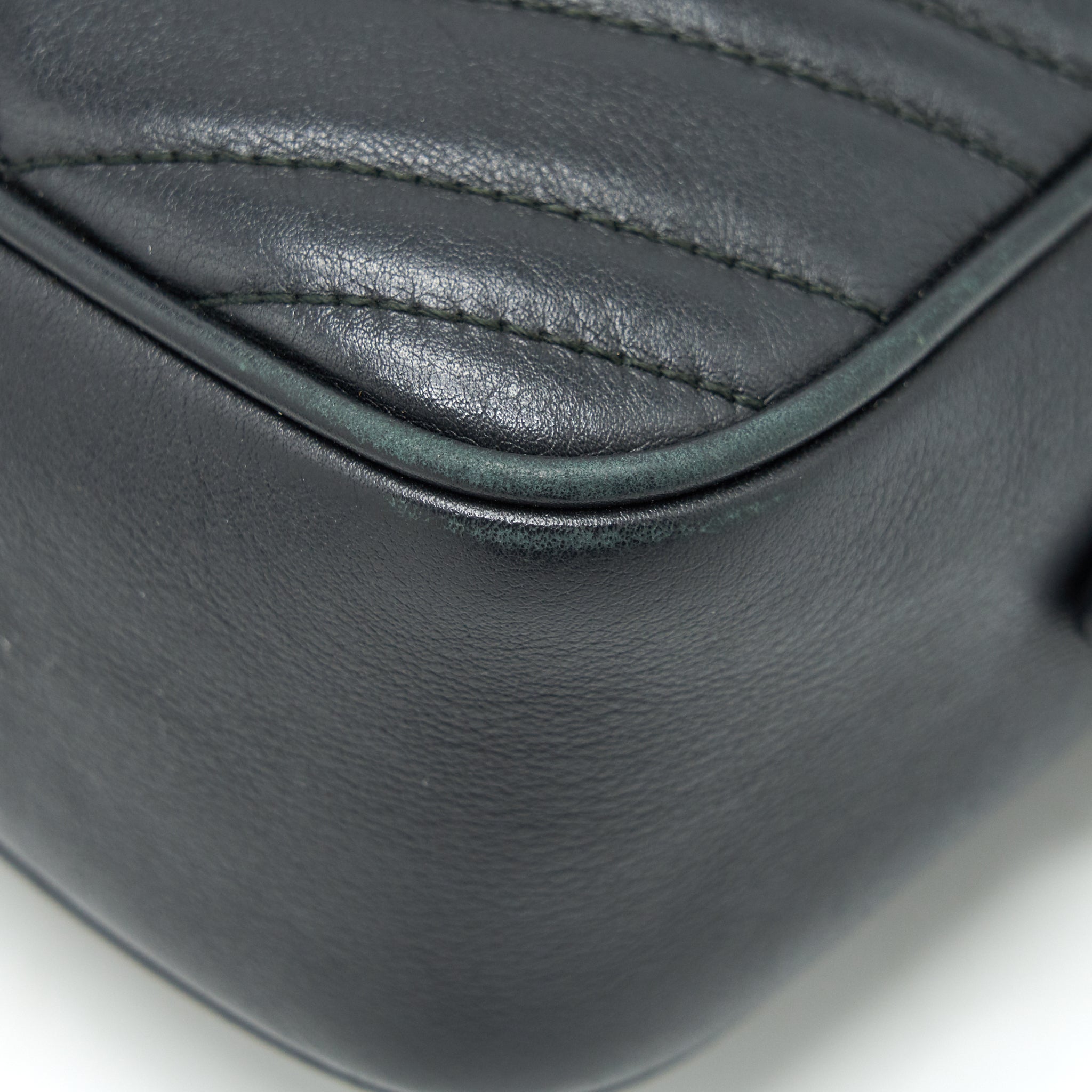 GUCCI MARMONT SMALL MATELASSE SHOULDER BAG BLACK GHW