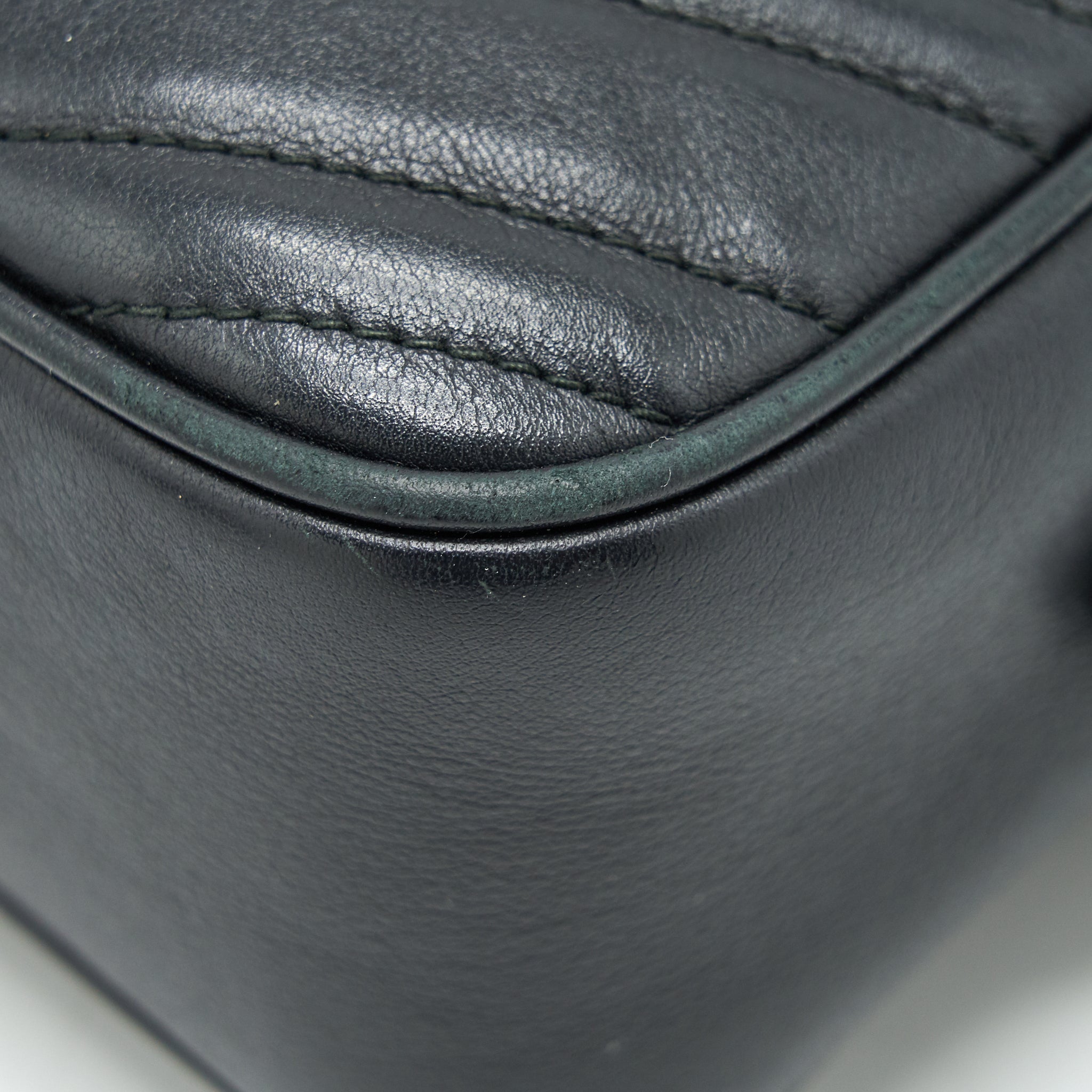 GUCCI MARMONT SMALL MATELASSE SHOULDER BAG BLACK GHW