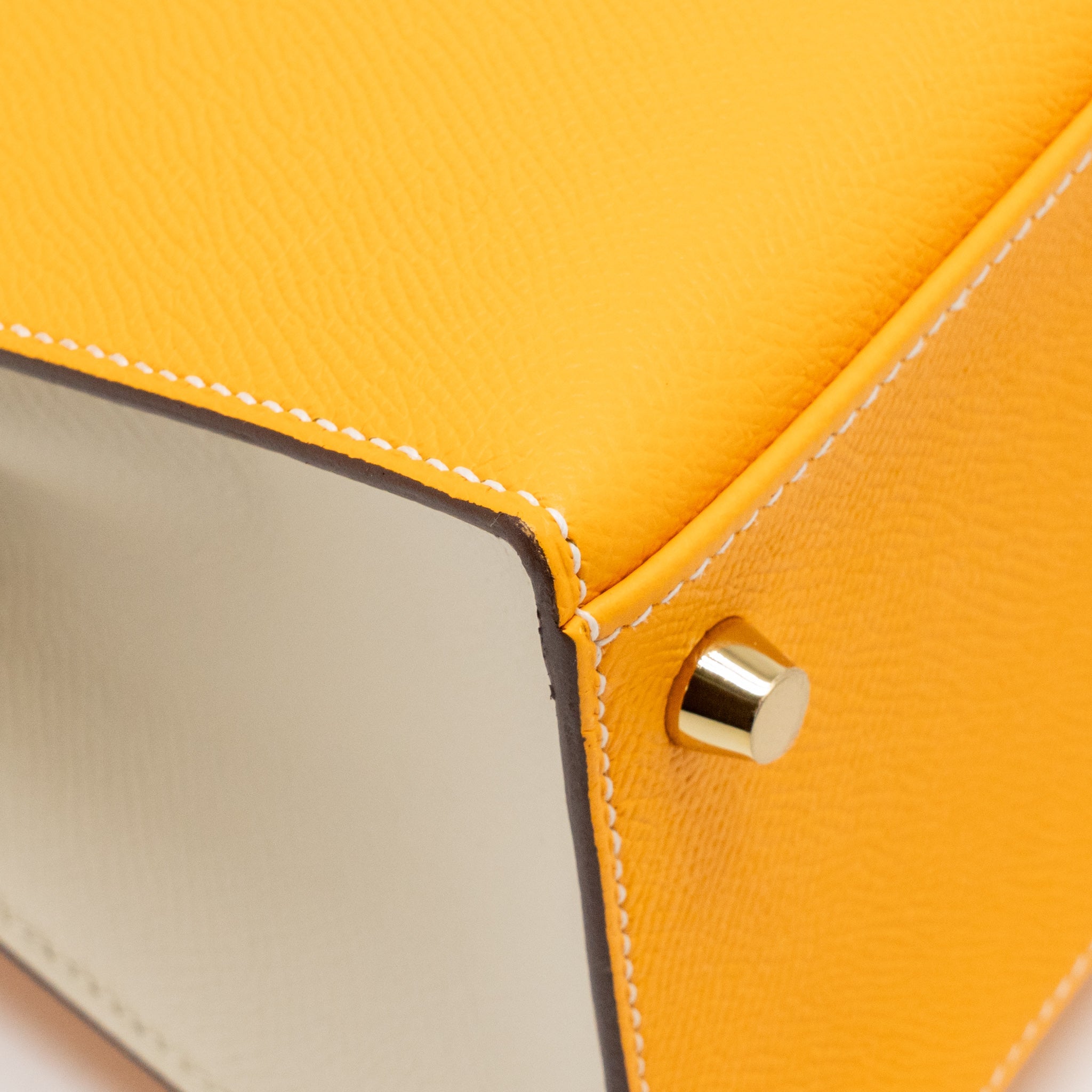 HERMES KELLY 28 SPECIAL ORDER EPSOM JAUNE D’OR/CRAIE BRUSHED GHW