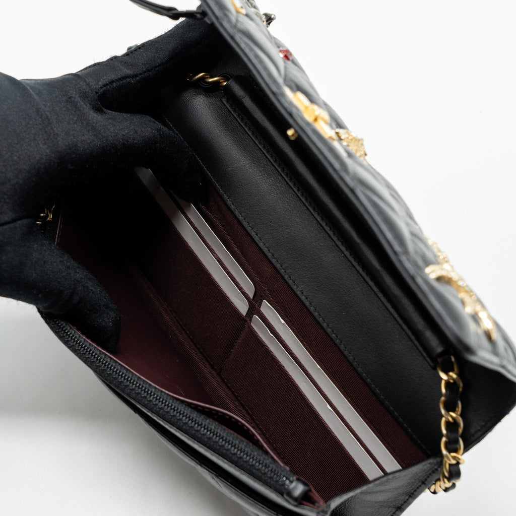 CHANEL 2.55 REISSUE LUCKY CHARMS WALLET ON CHAIN AGED CALFSKIN BLACK GHW