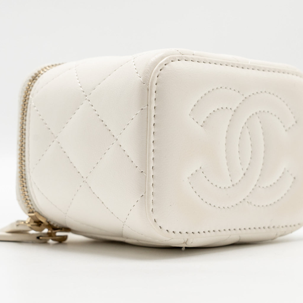 CHANEL PEARL CRUSH MINI VANITY WITH CHAIN LAMBSKIN WHITE LGHW (MICROCHIP)