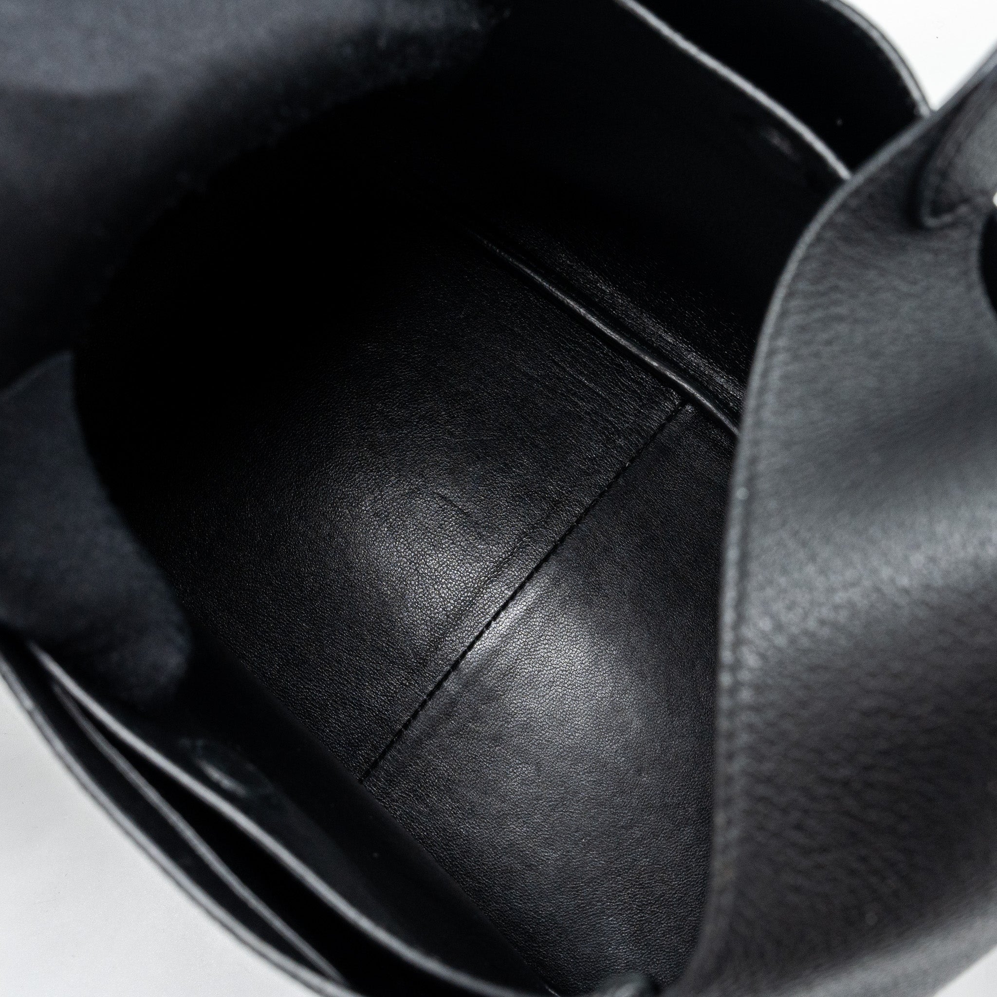 PRADA MEDIUM LEATHER TOTE BLACK SHW