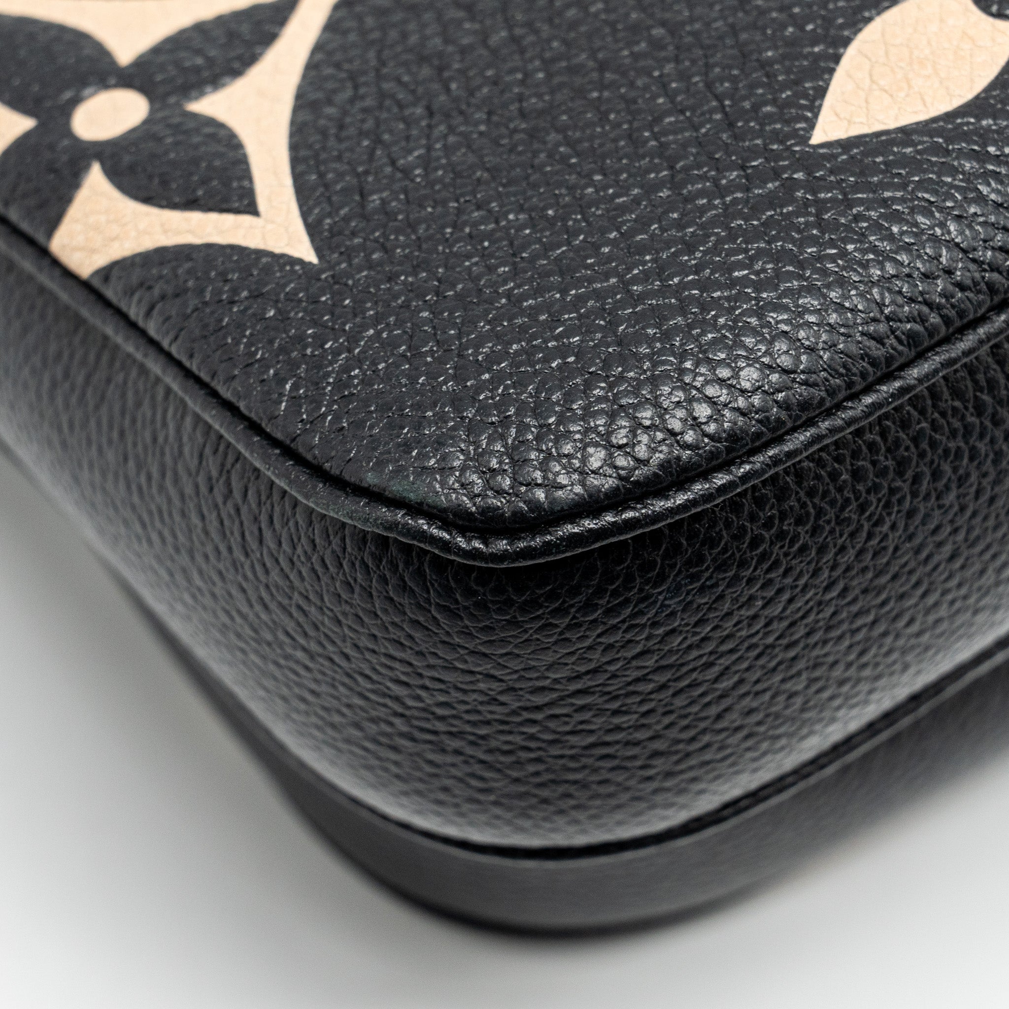 LOUIS VUITTON MULTI POCHETTE ACCESSORIES BICOLOUR MONOGRAM EMPREINTE GHW