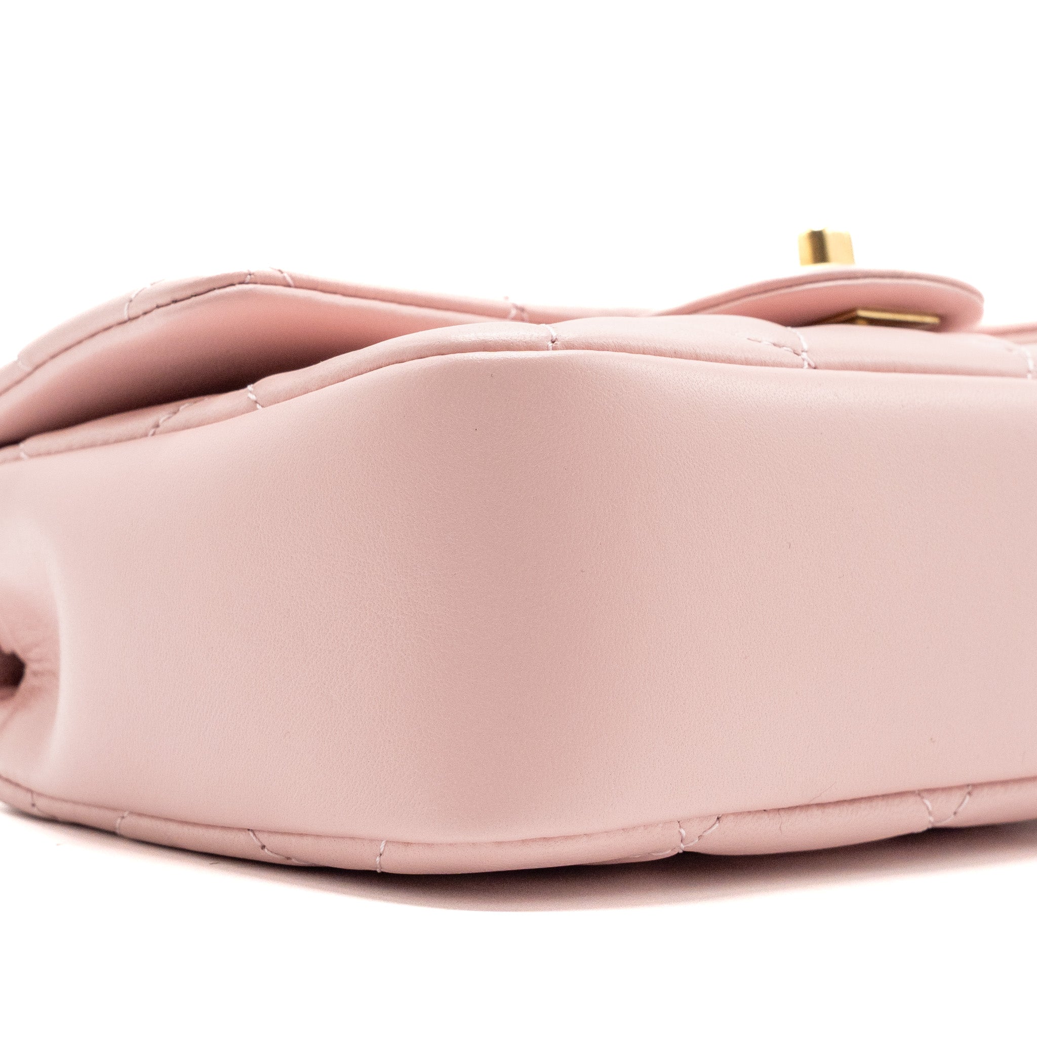 CHANEL QUILTED FLAP BAG WITH HEART CHARM ON CHAIN LAMBSKIN LIGHT PINK GHW (MICROCHIP)