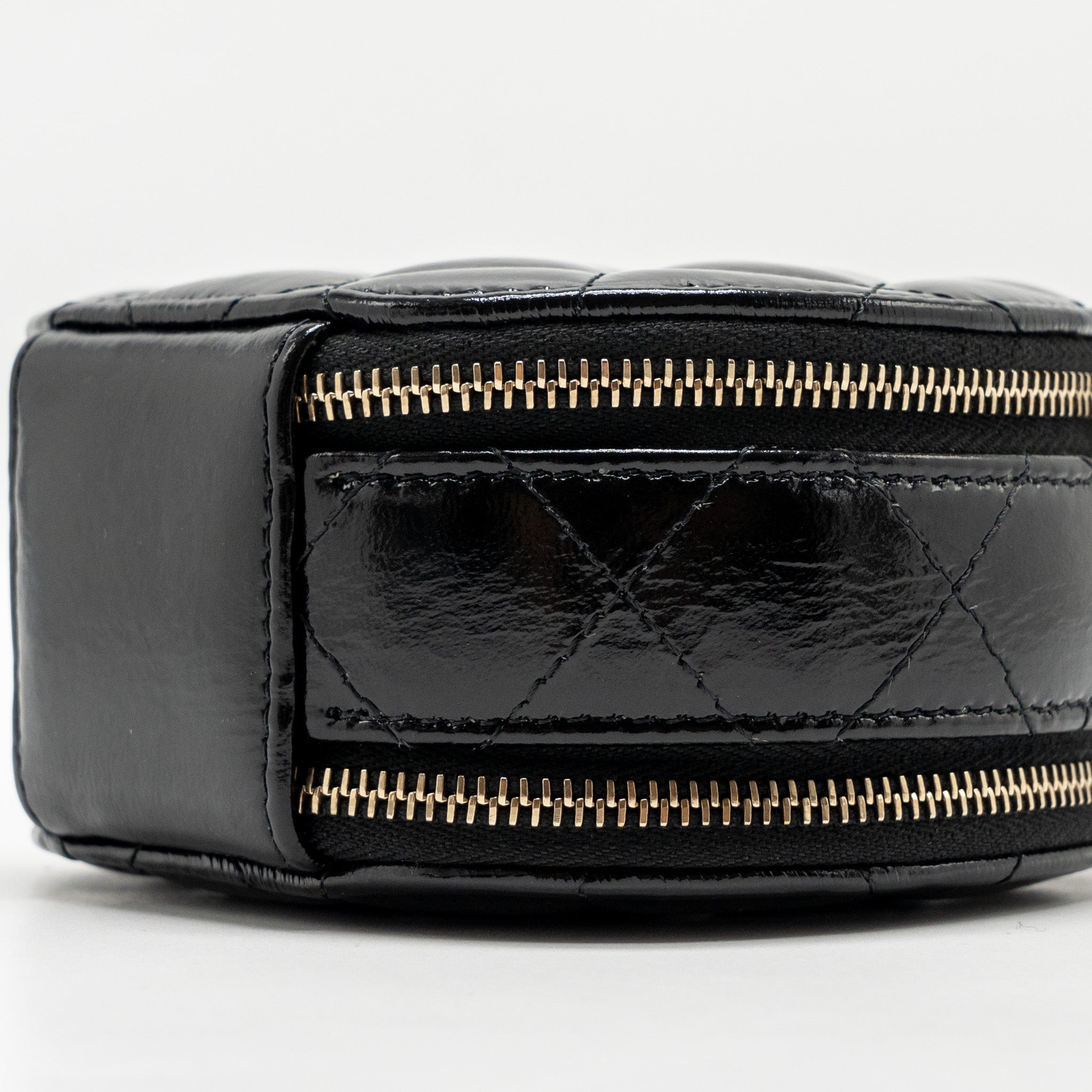 CHANEL 22B TOP HANDLE MINI ROUND VANITY CASE WITH CHAIN SHINY LAMBSKIN BLACK LGHW (MICROCHIP)