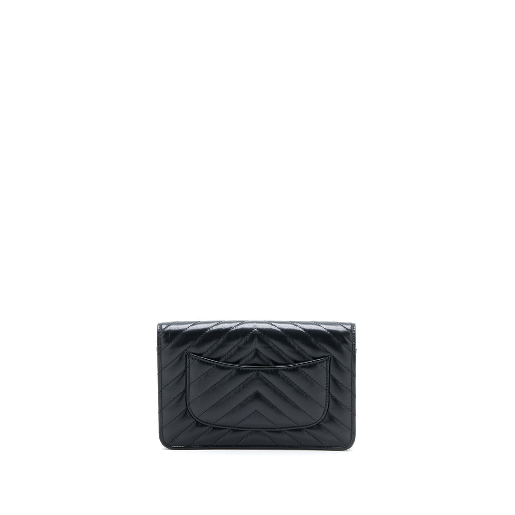CHANEL 2.55 REISSUE WALLET ON CHAIN CHEVRON AGED CALFSKIN BLACK BRUSHED GHW (MICROCHIP)