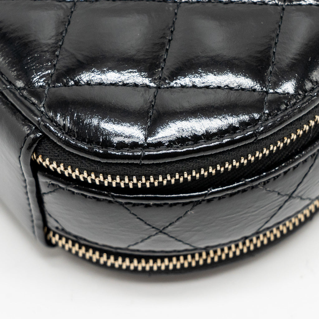 CHANEL 22B TOP HANDLE MINI ROUND VANITY CASE WITH CHAIN SHINY LAMBSKIN BLACK LGHW (MICROCHIP)