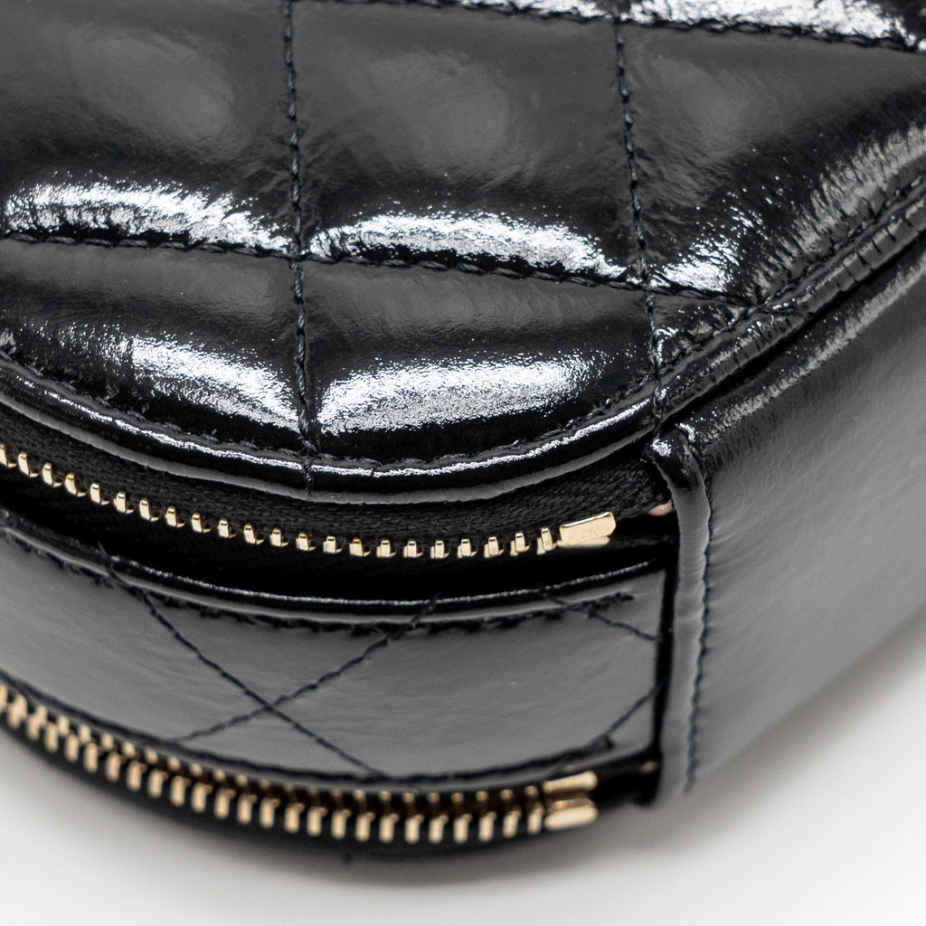CHANEL 22B TOP HANDLE MINI ROUND VANITY CASE WITH CHAIN SHINY LAMBSKIN BLACK LGHW (MICROCHIP)